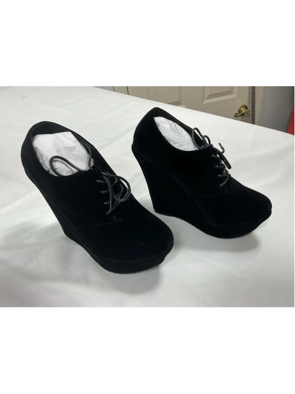 Womans New Forever Trendy Lace Up Platform Wedge Bootie Size 8 Black